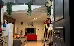 Frizzi&Lazzi House